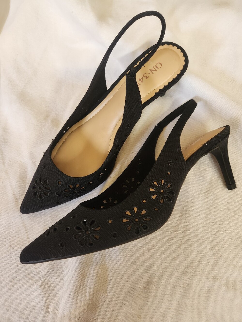 On 34th Black Slingback Pointed Toe Kitten Heels Eyelet Size 8.5M